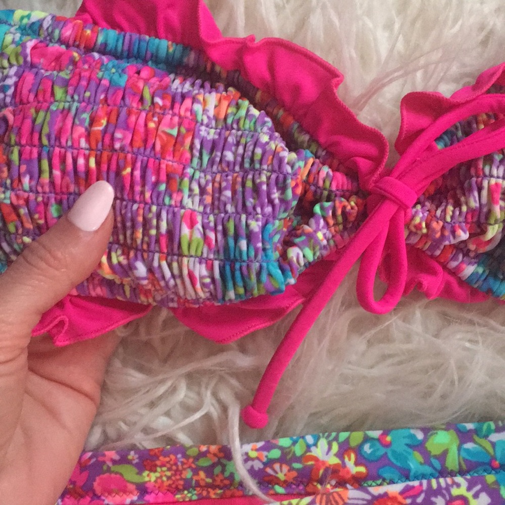 ✨Victoria’s Secret Pink Ruffled Bikini💕 - Picture 2 of 7